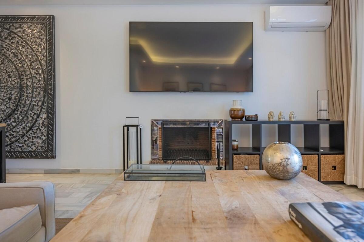 Charming Townhouse With Pool In Nueva Andalucia