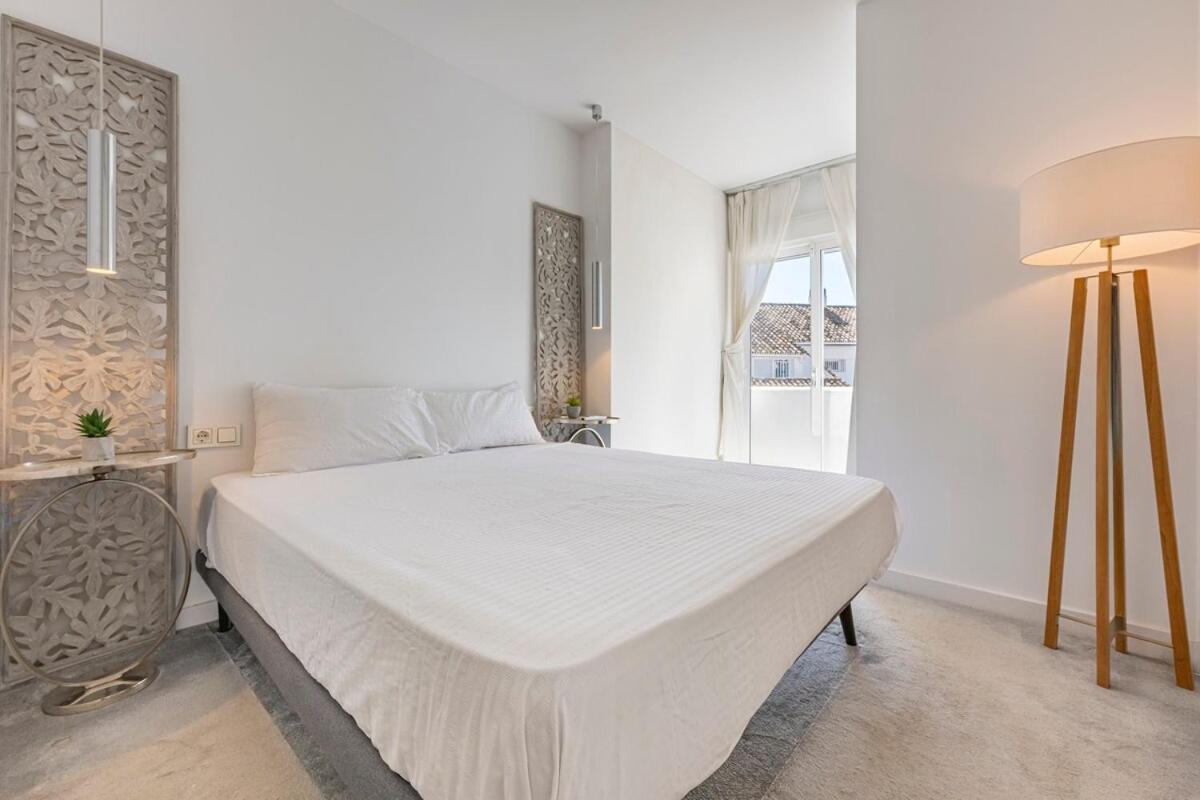 Сasa de vacaciones Charming Townhouse With Pool In Nueva Andalucia Marbella