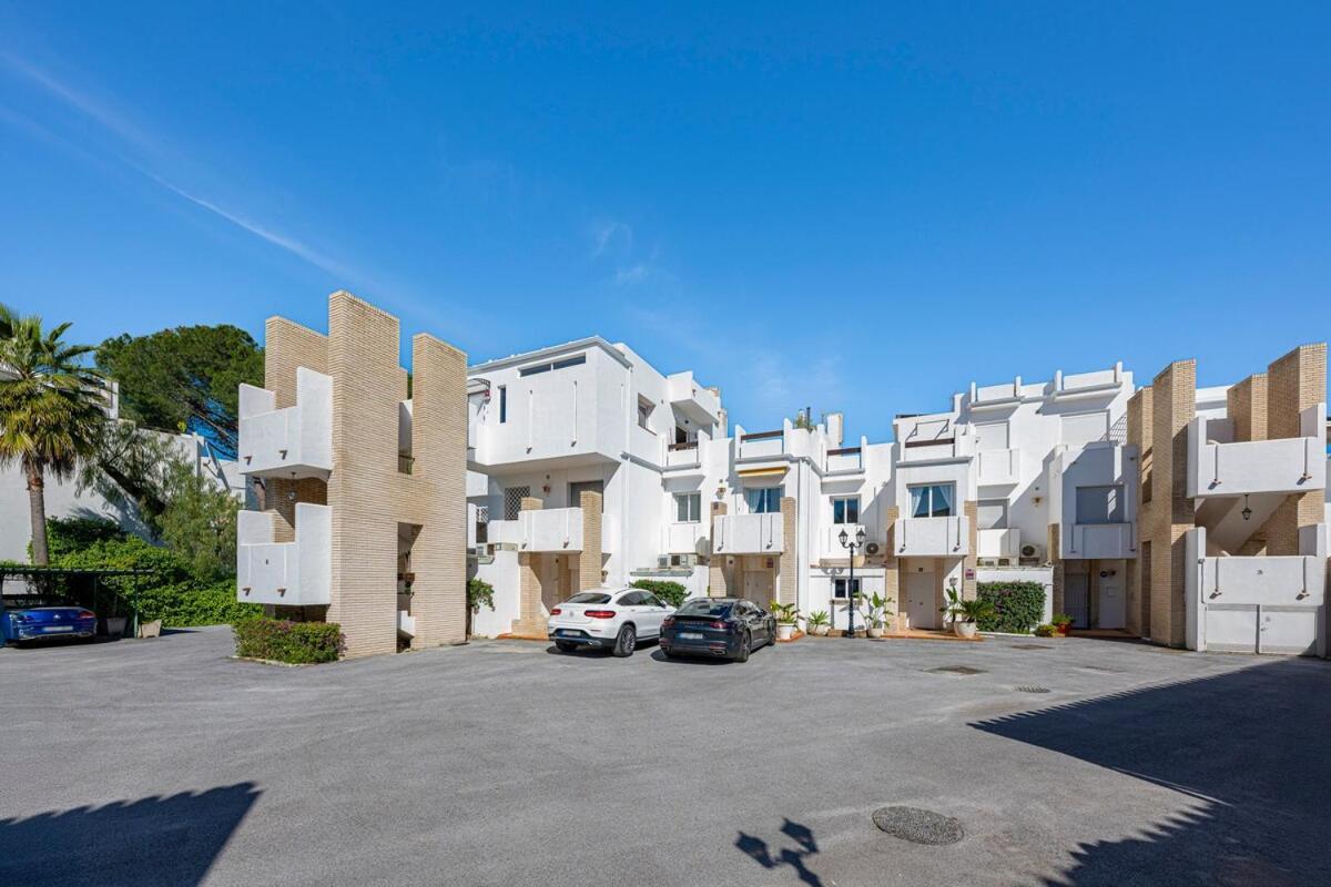 Charming Townhouse With Pool In Nueva Andalucia * Marbella