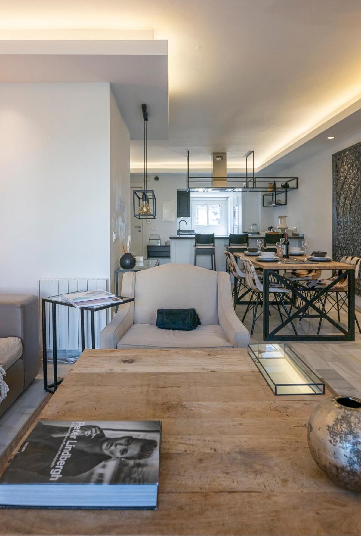 Сasa de vacaciones Charming Townhouse With Pool In Nueva Andalucia *